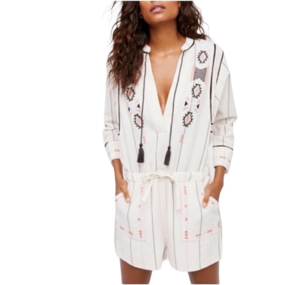 Free People Baja Aztec Embroidered Boho
Long Sleeve Romper EC SZXS/TP